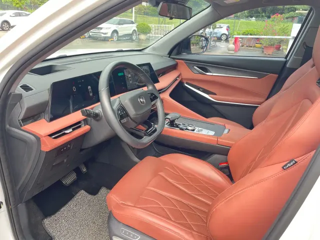 Changan CS75 Plus — Фото автомобиля 9
