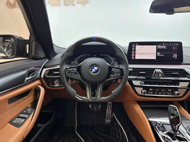 BMW 5 Series — Фото автомобиля 5