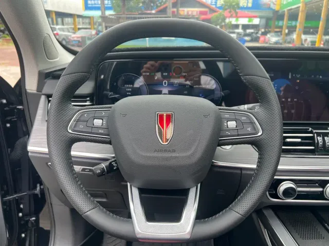 Hongqi HS5 — Фото автомобиля 16