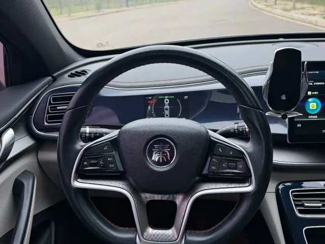 BYD Qin PLUS — Фото автомобиля 8