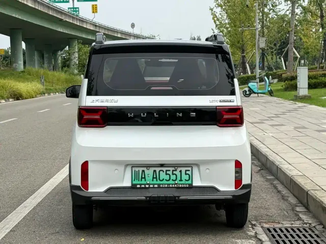 Wuling Hongguang Mini EV — Фото автомобиля 5