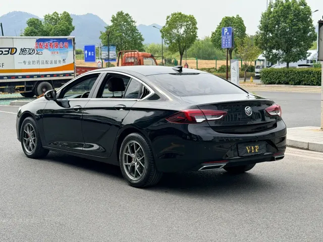 Buick Regal — Фото автомобиля 6
