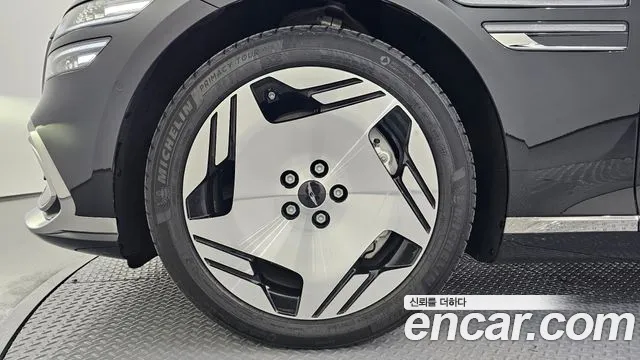 Genesis G80 Electrified G80 (RG3) — Фото автомобиля 5