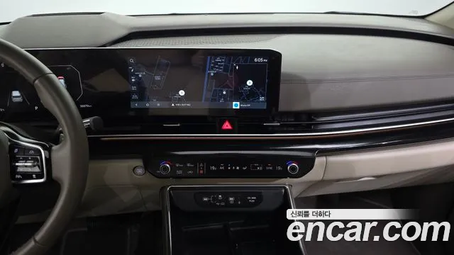 Kia Carnival Generation 4 — Фото автомобиля 14