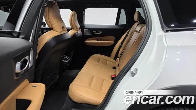 Вольво V60 V60 Cross Country 2 поколение B5 Ultimate AWD — Фото автомобиля 25