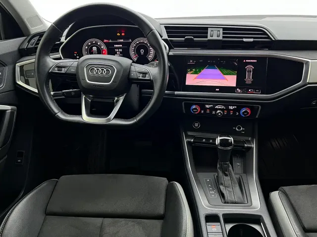Audi Q3 — Фото автомобиля 14