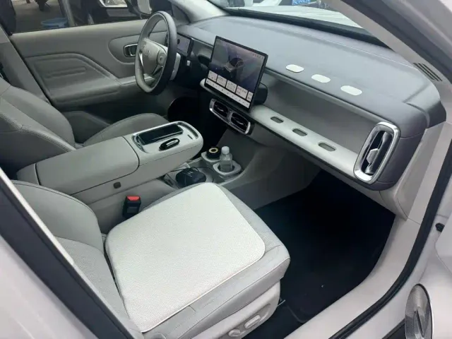 Leapmotor B10 — Фото автомобиля 6
