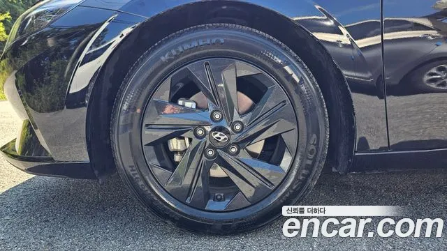 Hyundai AVANTE Avante (CN7) — Фото автомобиля 5