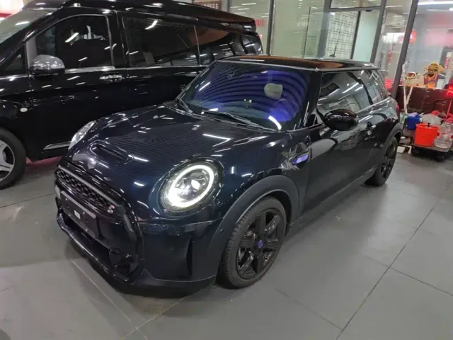 Фотография автомобиля — MINI Hatch
