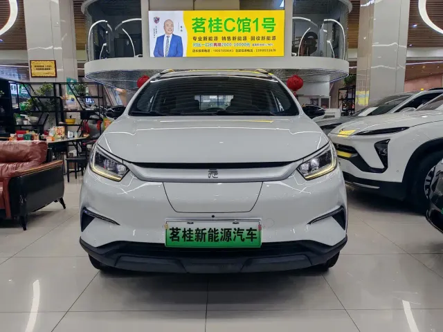 BYD Yuan Pro — Фото автомобиля 2