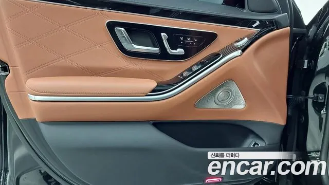 Mercedes-Benz S-Class — Фото автомобиля 15