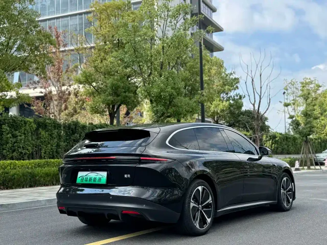 Nio ET5 Touring — Фото автомобиля 7