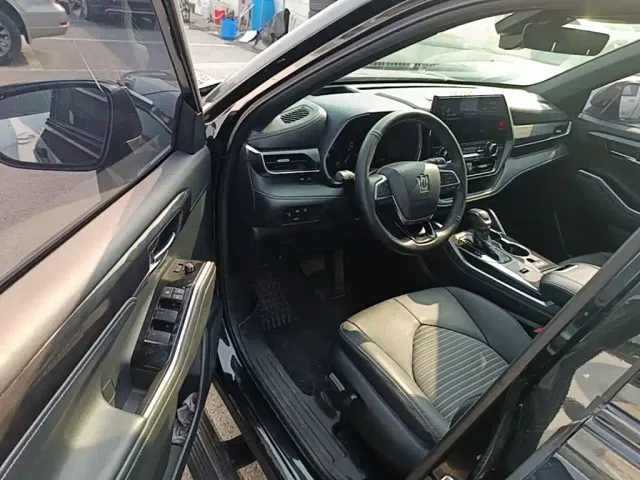 Toyota Crown Kluger — Фото автомобиля 15