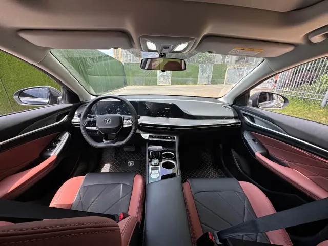 Changan Eado — Фото автомобиля 6