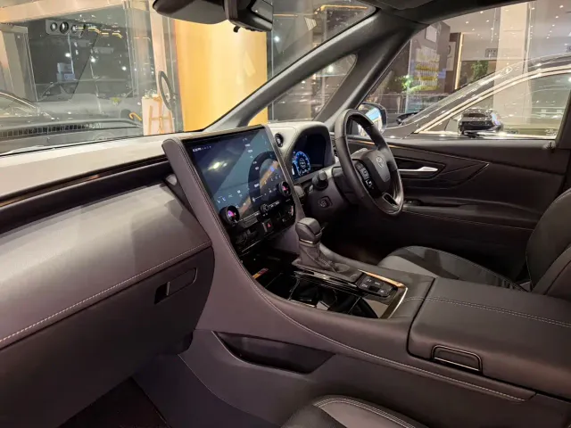 Toyota Alphard — Фото автомобиля 5
