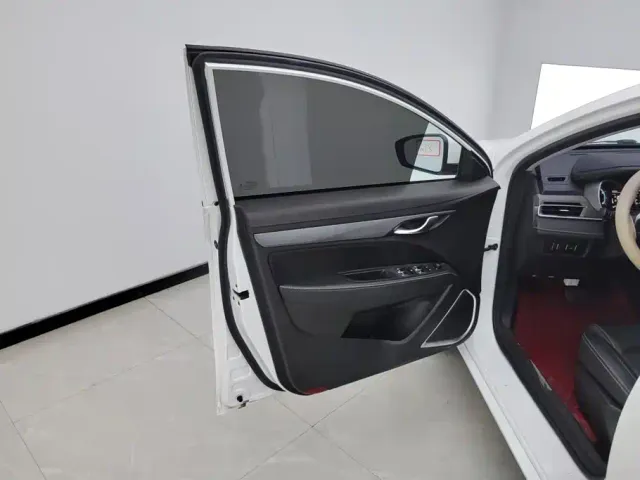 Geely Emgrand — Фото автомобиля 7