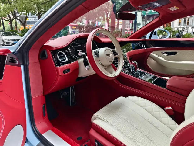 Bentley Continental — Фото автомобиля 4