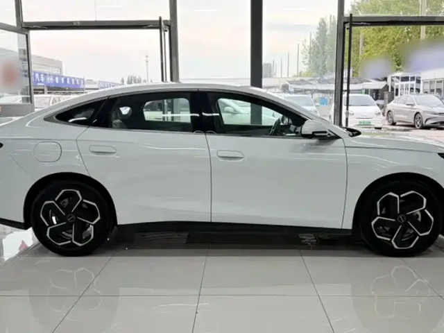 BYD Seal 06 New Energy 2024 DM-i 120KM Flagship — Фото автомобиля 18