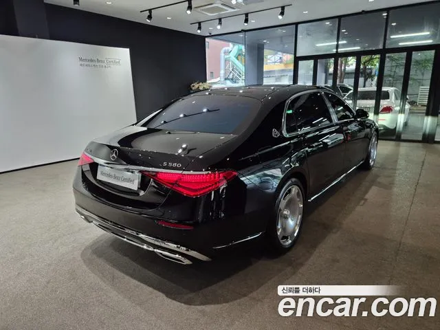 Mercedes-Benz S-Class — Фото автомобиля 2