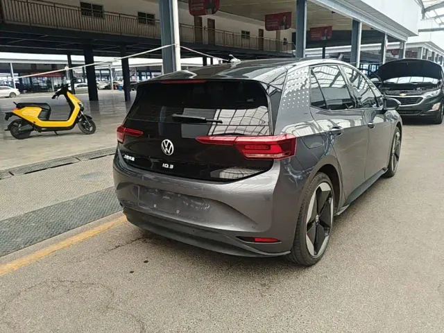 Volkswagen ID.3 — Фото автомобиля 6