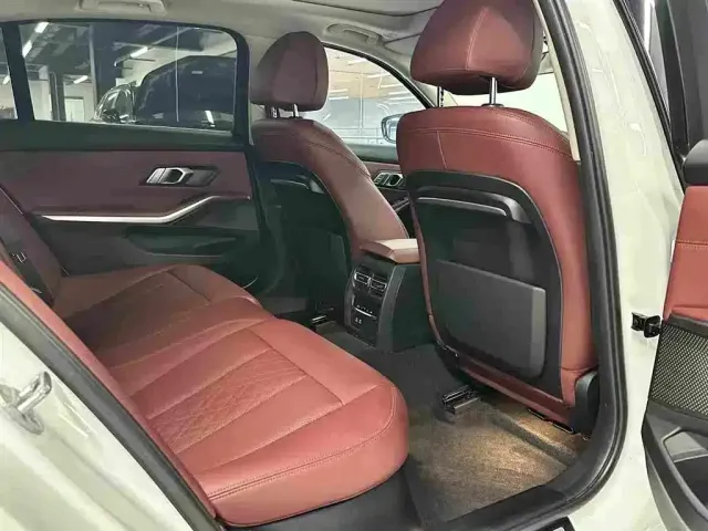 BMW BMW 3 Series 2022 320Li M Sport Package — Фото автомобиля 13
