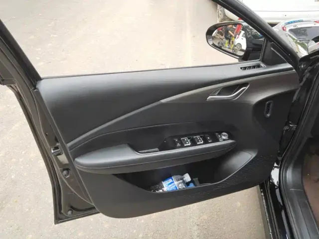 Wuling Starlight — Фото автомобиля 7
