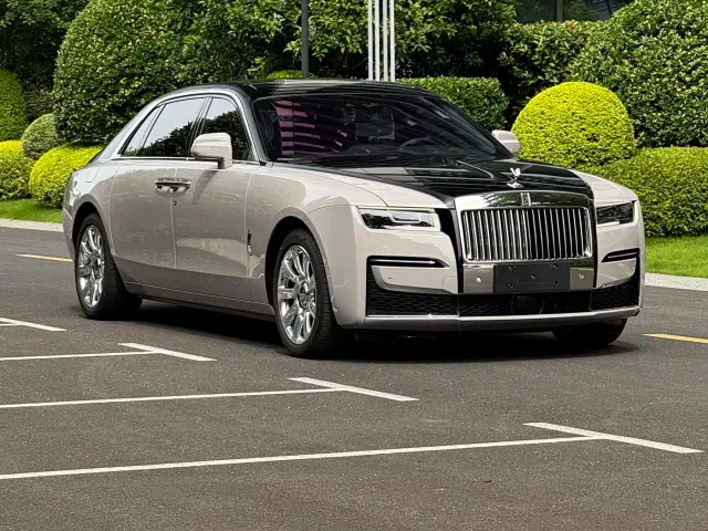 Rolls-Royce Ghost — Фото автомобиля 4