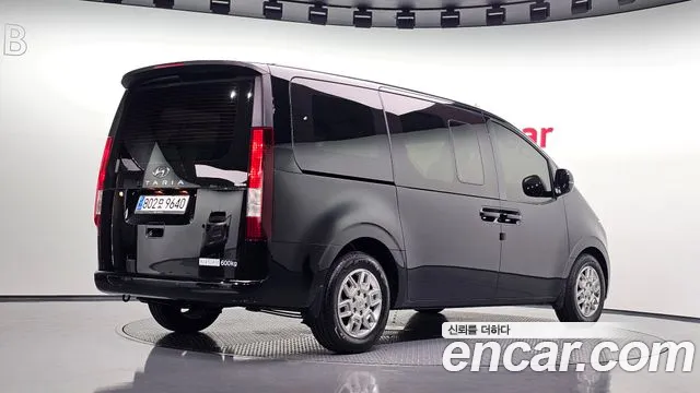 Hyundai Staria — Фото автомобиля 2