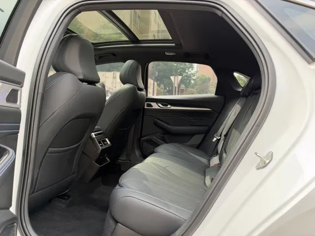Geely Xingrui — Фото автомобиля 9