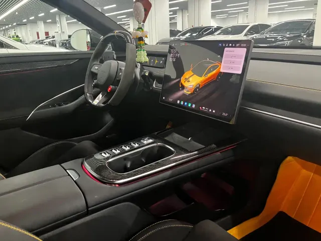 Xiaomi SU7 Ultra — Фото автомобиля 12