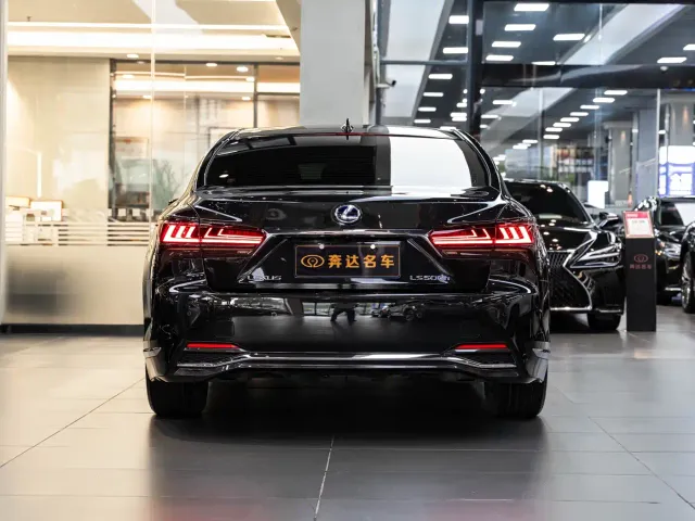 Lexus LS — Фото автомобиля 5