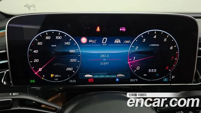 Mercedes-Benz E-Class — Фото автомобиля 8