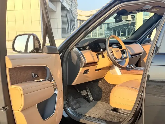 Land Rover Range Rover — Фото автомобиля 19