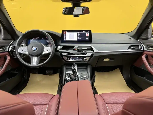 BMW 5 Series — Фото автомобиля 30