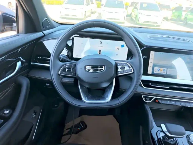 Geely Xingyue L — Фото автомобиля 10