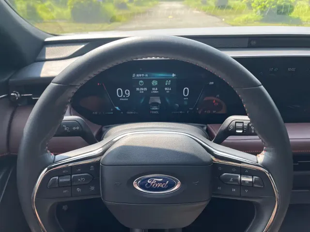 Ford Mondeo — Фото автомобиля 9