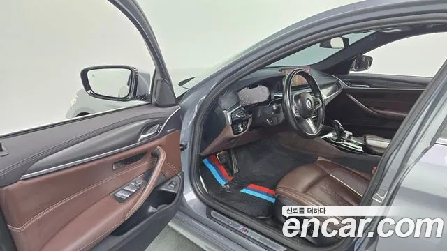 BMW 5-Series 5 серия (G30) 523d M Sport — Фото автомобиля 10
