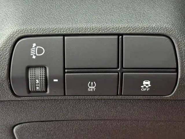 Hyundai Elantra — Фото автомобиля 13