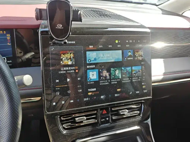 GAC Trumpchi E9 — Фото автомобиля 13
