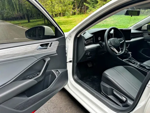 Volkswagen Sagitar — Фото автомобиля 7