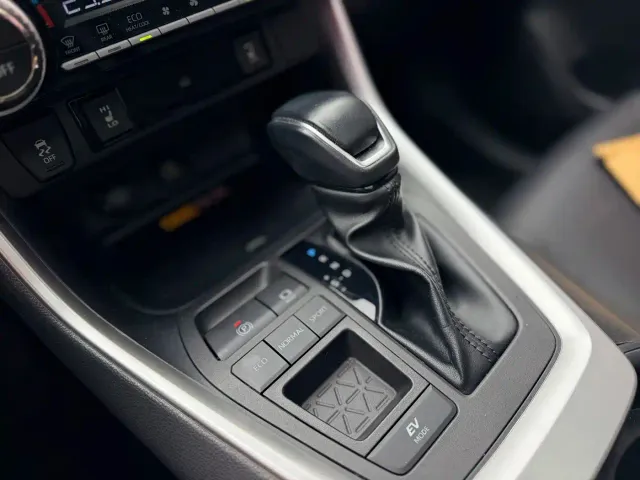 Toyota RAV4 — Фото автомобиля 22