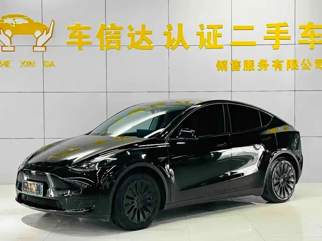 Tesla Model Y — Фото автомобиля 9