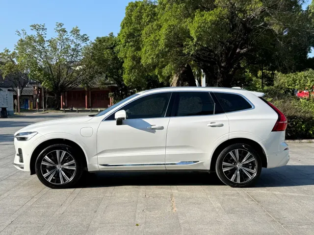 Volvo XC60 — Фото автомобиля 10