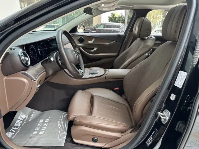 Mercedes-Benz E-Class — Фото автомобиля 9