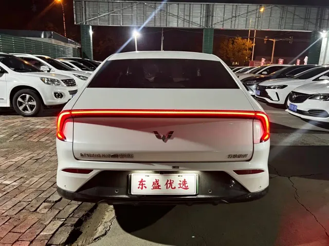 Wuling Starlight — Фото автомобиля 8