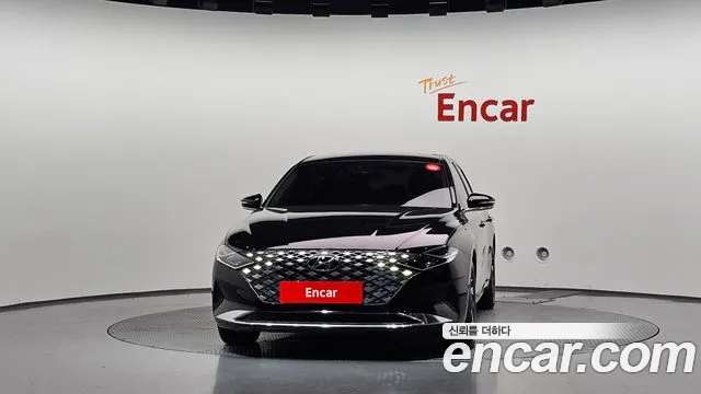 Hyundai Grandeur (New) Hybrid — Фото автомобиля 3