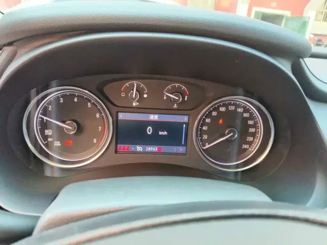 Buick LaCrosse — Фото автомобиля 4