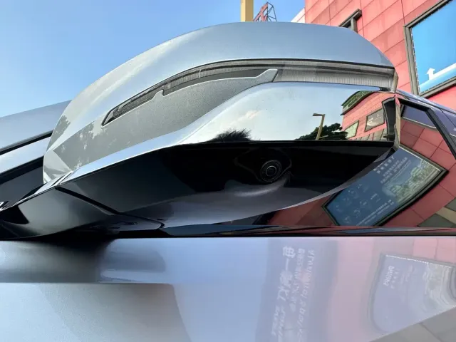 Geely Boyue L 2024 1.5TD DCT Premium Edition — Фото автомобиля 19