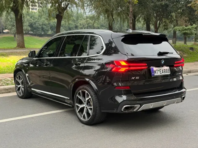 BMW X5 — Фото автомобиля 7