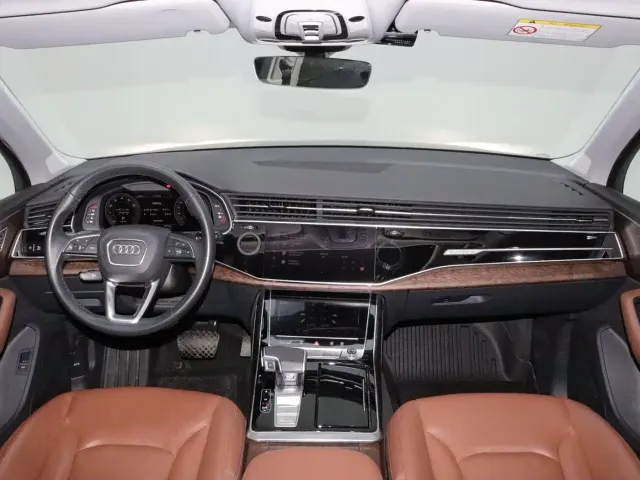 Audi Q7 — Фото автомобиля 14